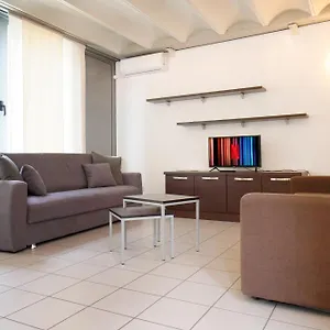 Tra E Montagna Casa Ideale Lägenhet Lecco