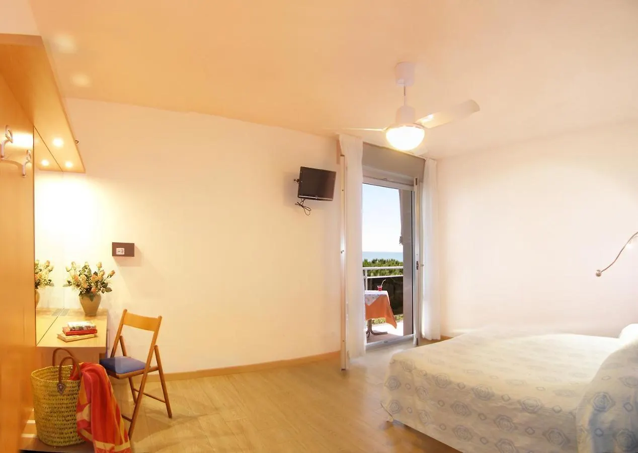 ***  Hotel Bertha Fronte Mare Lido di Jesolo Italië